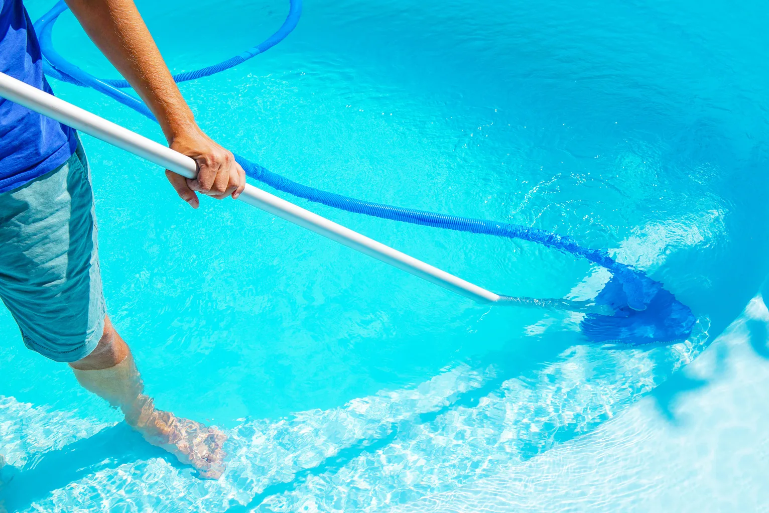 Preparing Your Pool for Fall: Cleaning Tips for Alabama Homeowners