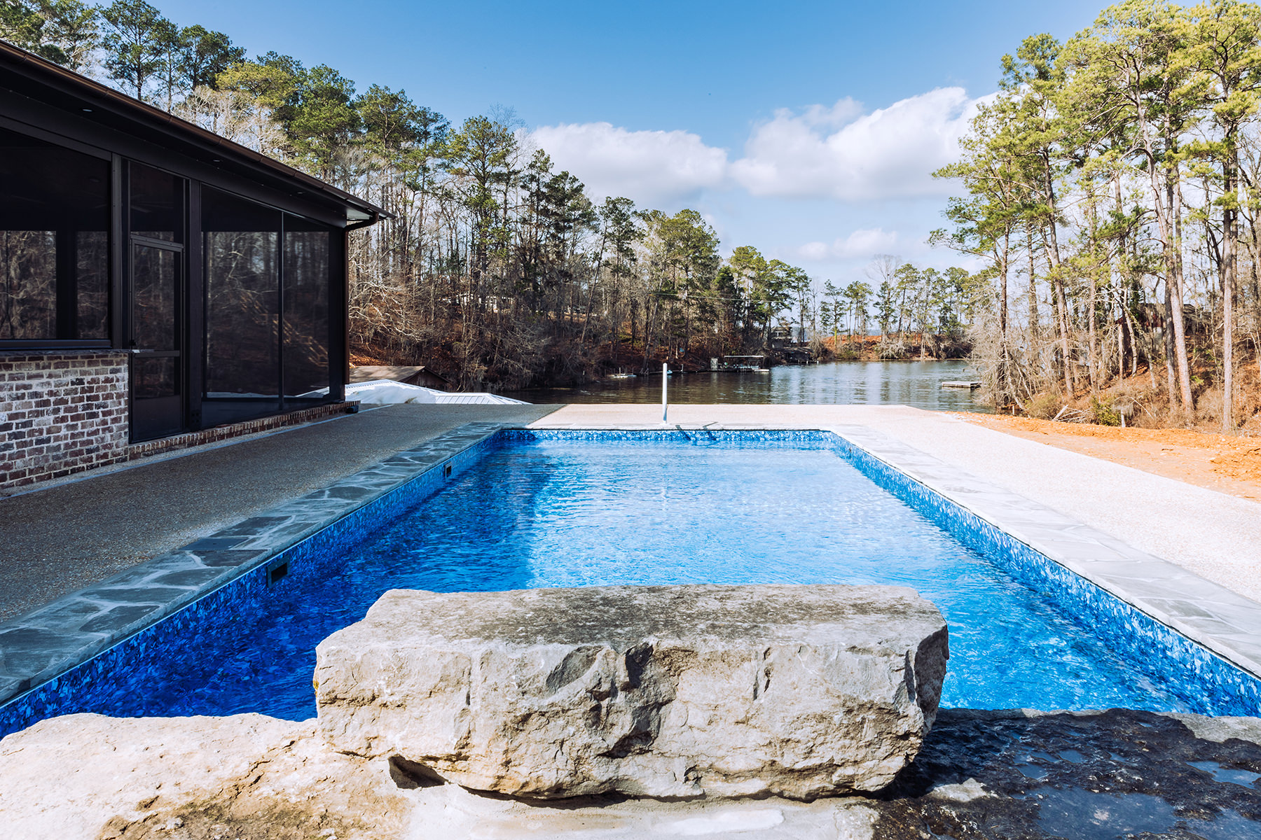 A Day in the Life as a Professional Pool Cleaner in Alabama